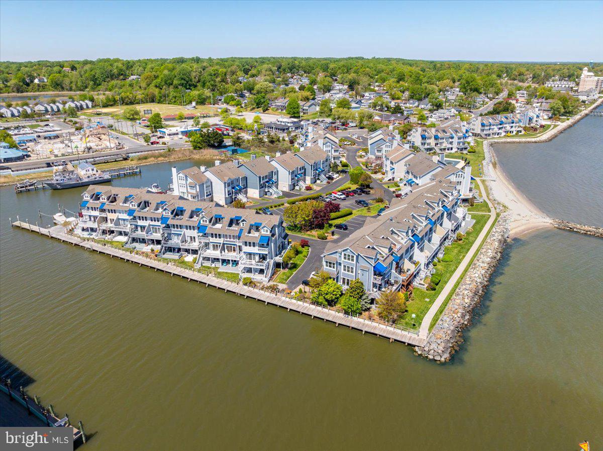 WINDWARD KEY - Residential