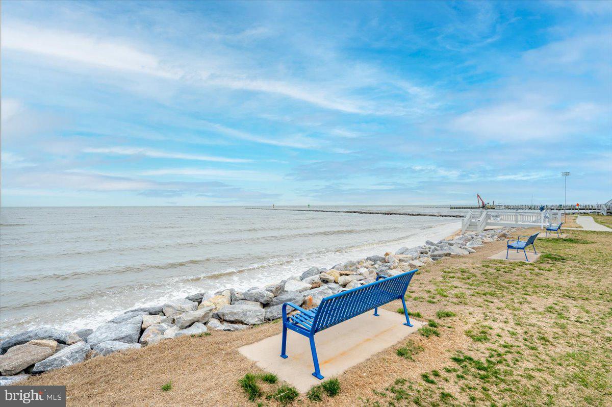 WINDWARD KEY - Residential