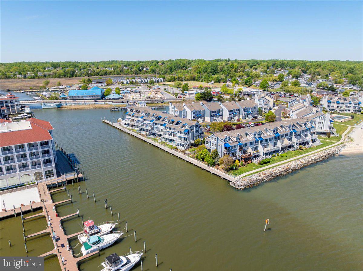 WINDWARD KEY - Residential