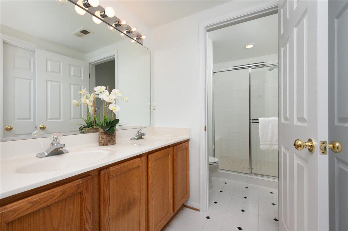 WINDWARD KEY - Residential