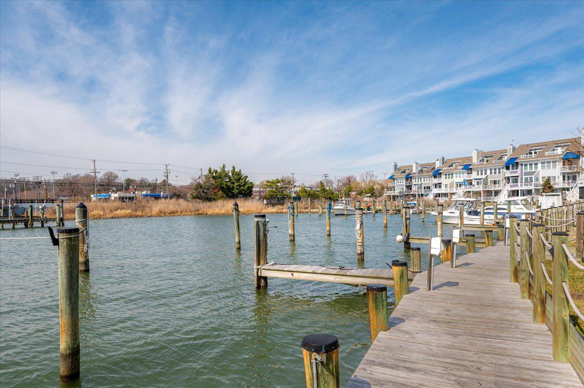 WINDWARD KEY - Residential