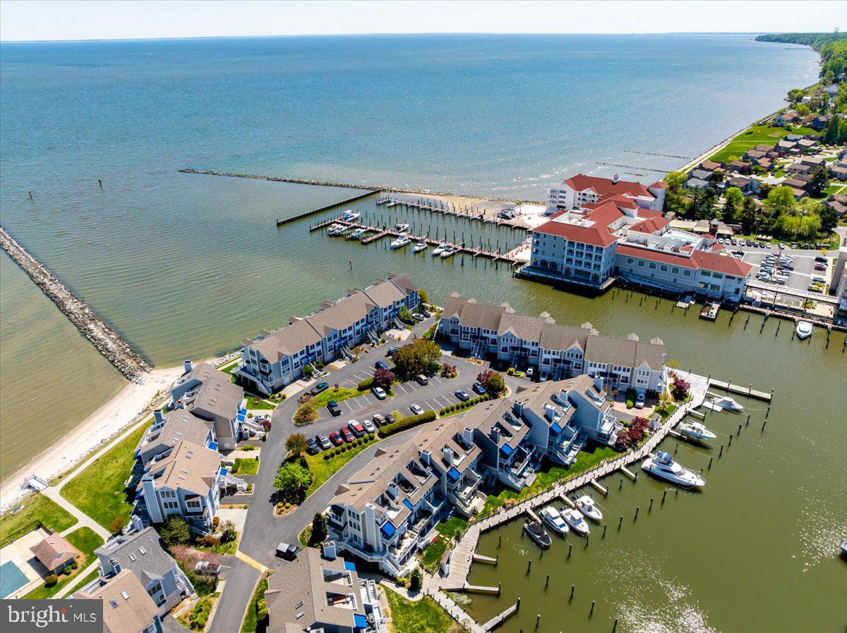 WINDWARD KEY - Residential