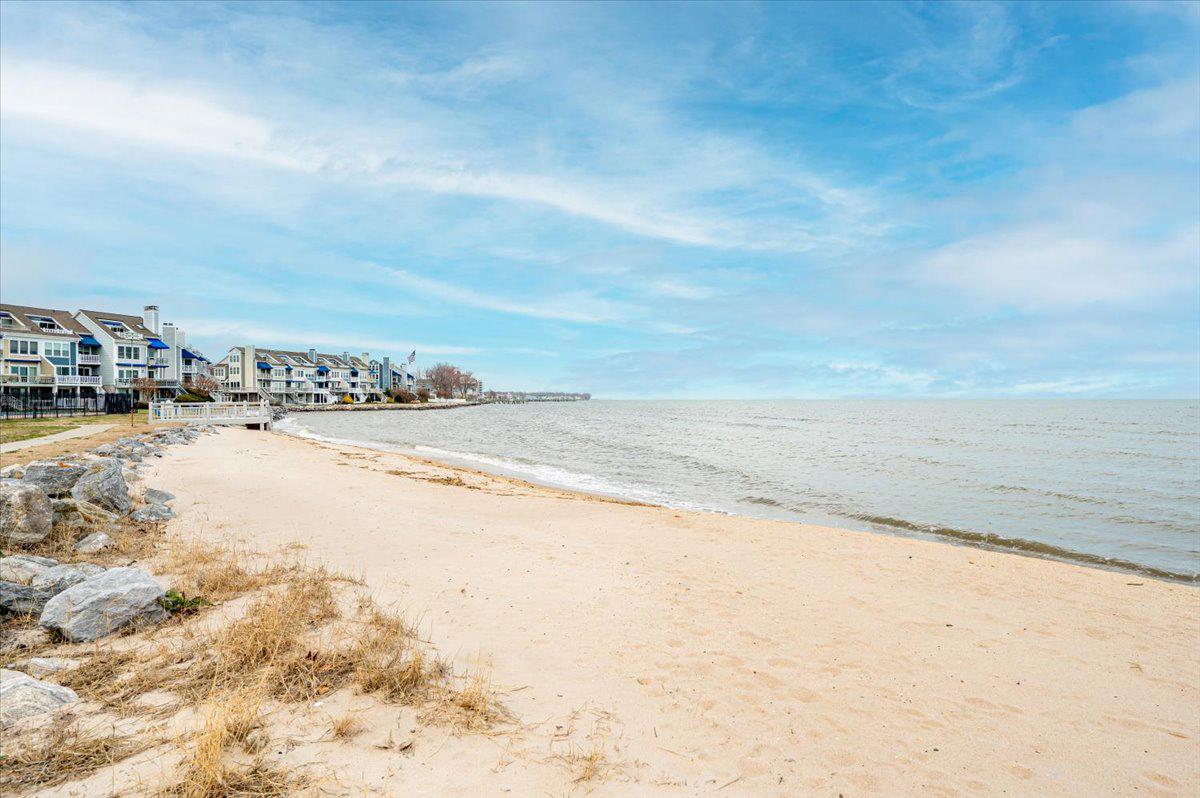 WINDWARD KEY - Residential