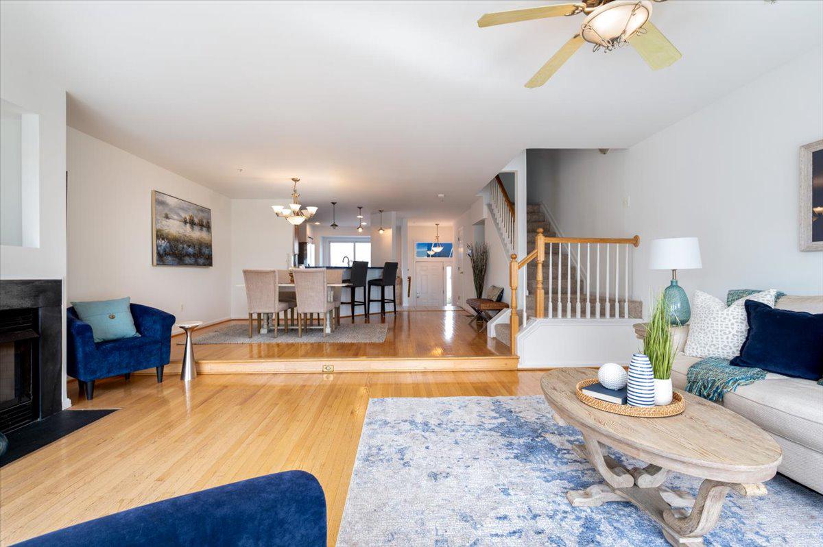 WINDWARD KEY - Residential