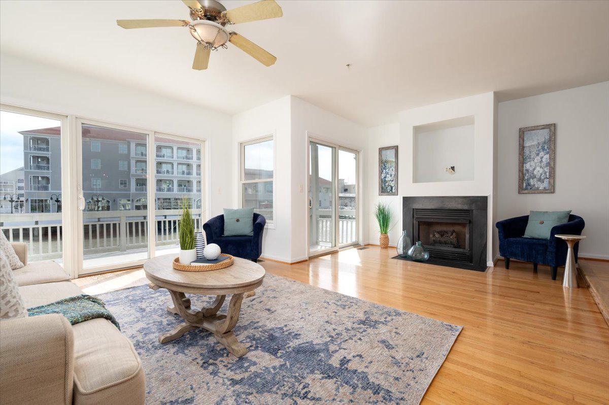 WINDWARD KEY - Residential