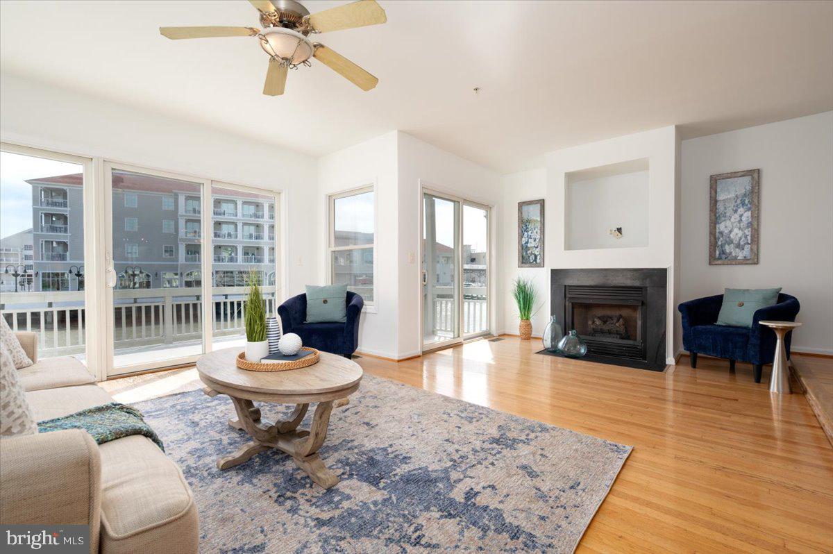 WINDWARD KEY - Residential