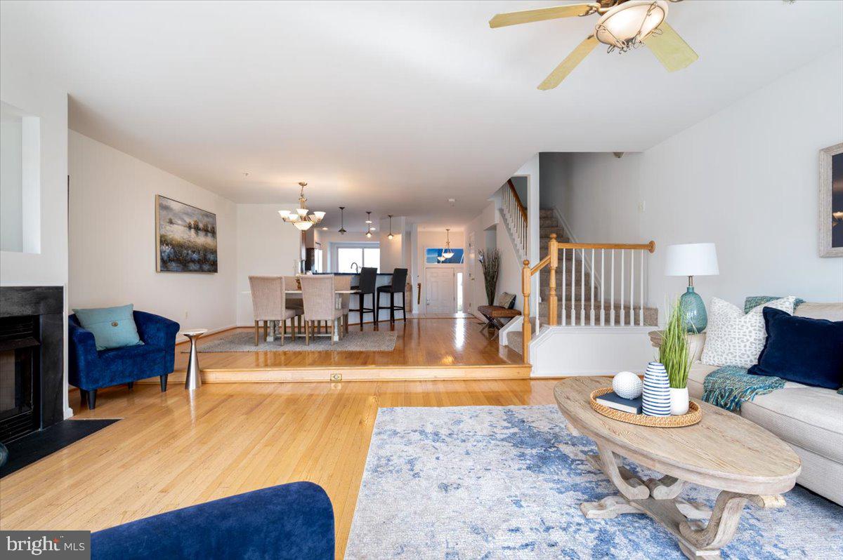 WINDWARD KEY - Residential