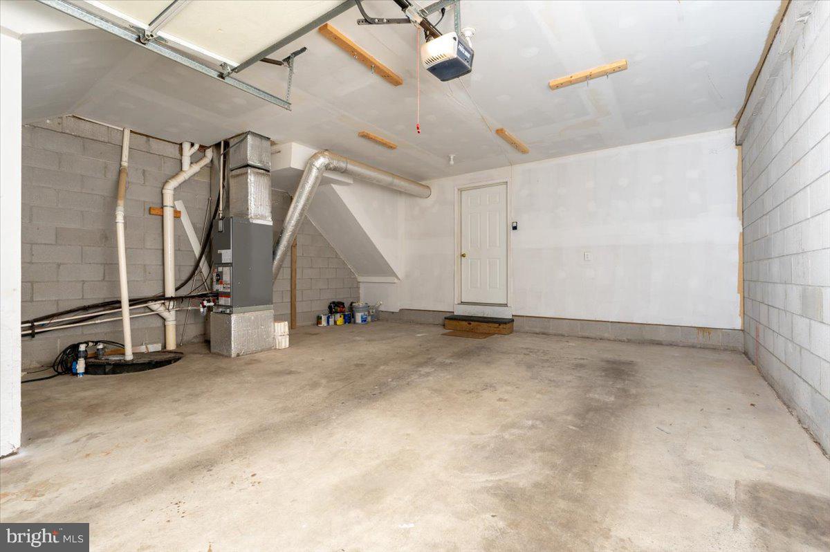 WINDWARD KEY - Residential