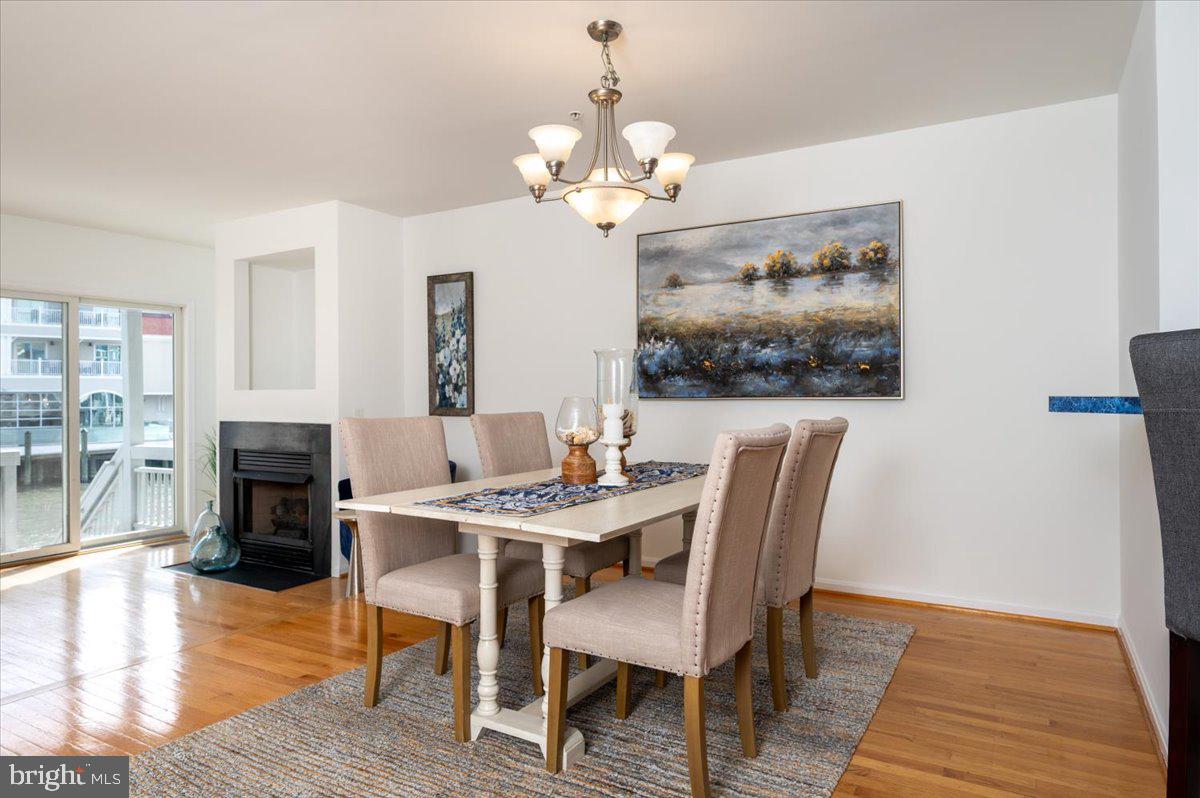 WINDWARD KEY - Residential