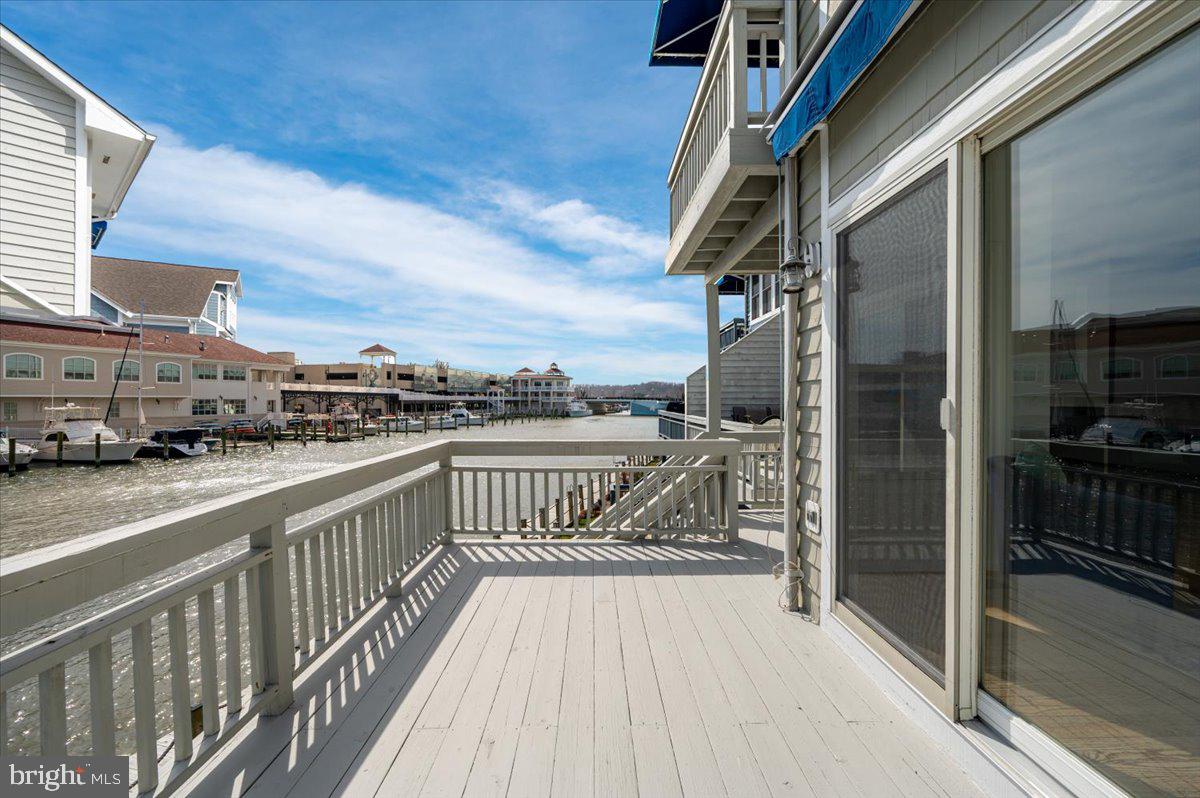 WINDWARD KEY - Residential