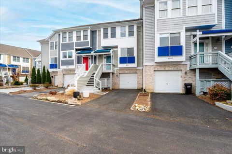 Townhouse For Sale - 8047 Windward Key Drive<br/> Calvert County, CHESAPEAKE BEACH, MD 20732