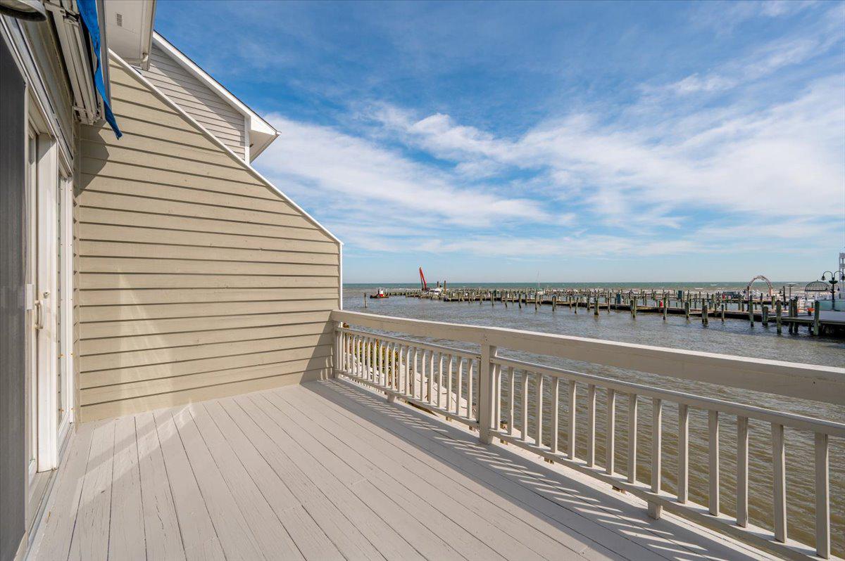 WINDWARD KEY - Residential