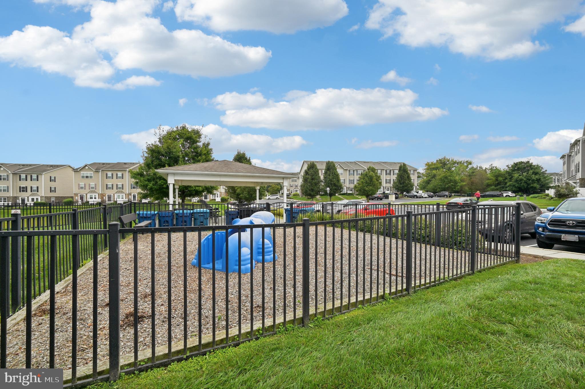 RESERVOIR RIDGE - Residential