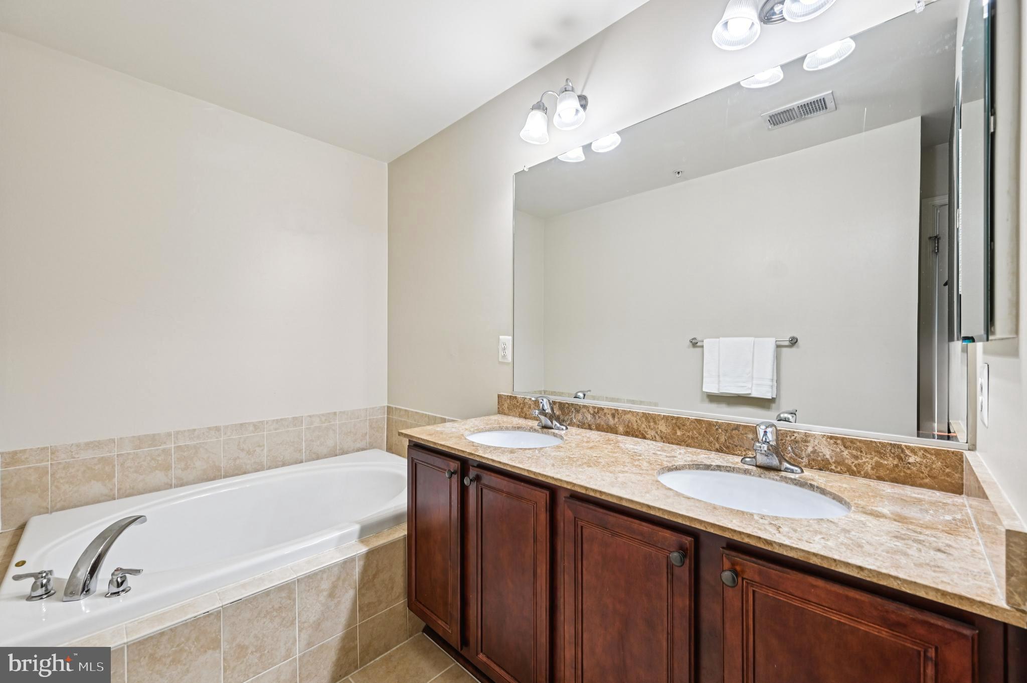 RESERVOIR RIDGE - Residential