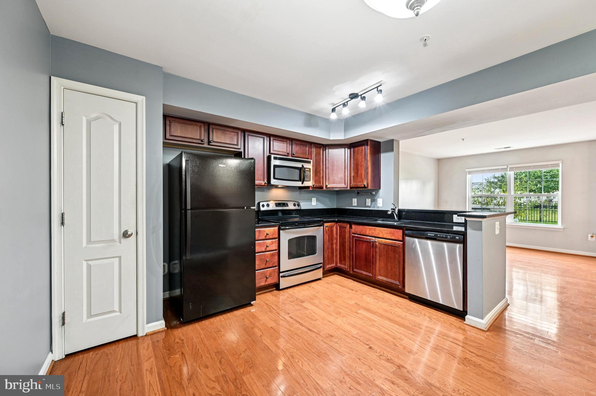 RESERVOIR RIDGE - Residential