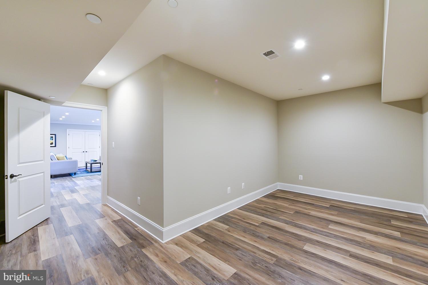 GLENBROOK VILLAGE - Residential