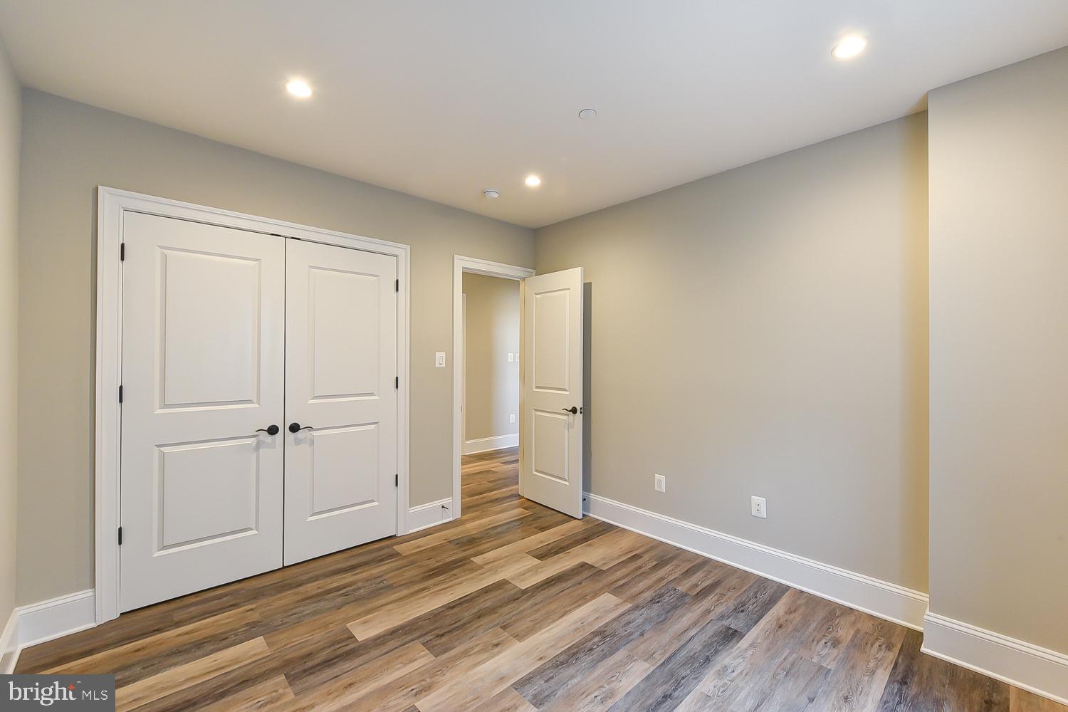 GLENBROOK VILLAGE - Residential