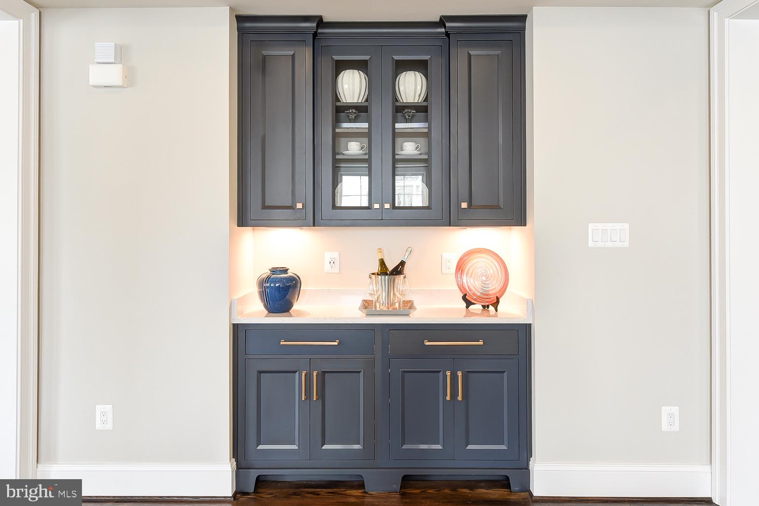 GLENBROOK VILLAGE - Residential