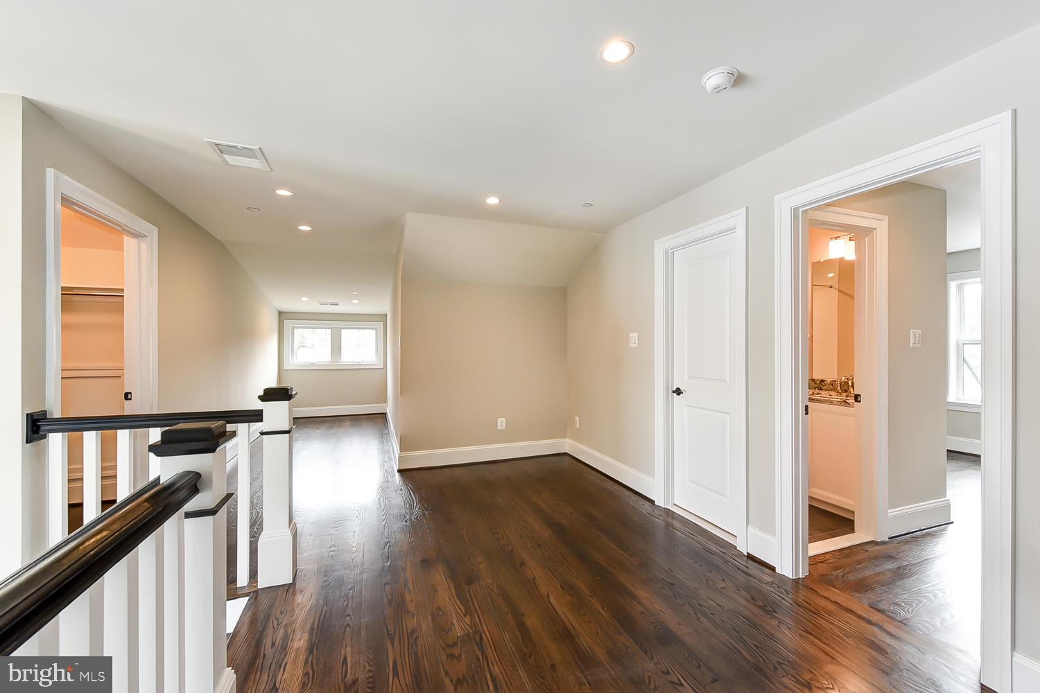 GLENBROOK VILLAGE - Residential