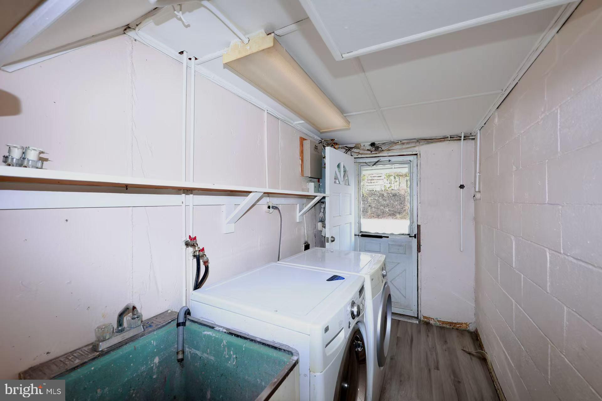 MAYFAIR (EAST) - Residential