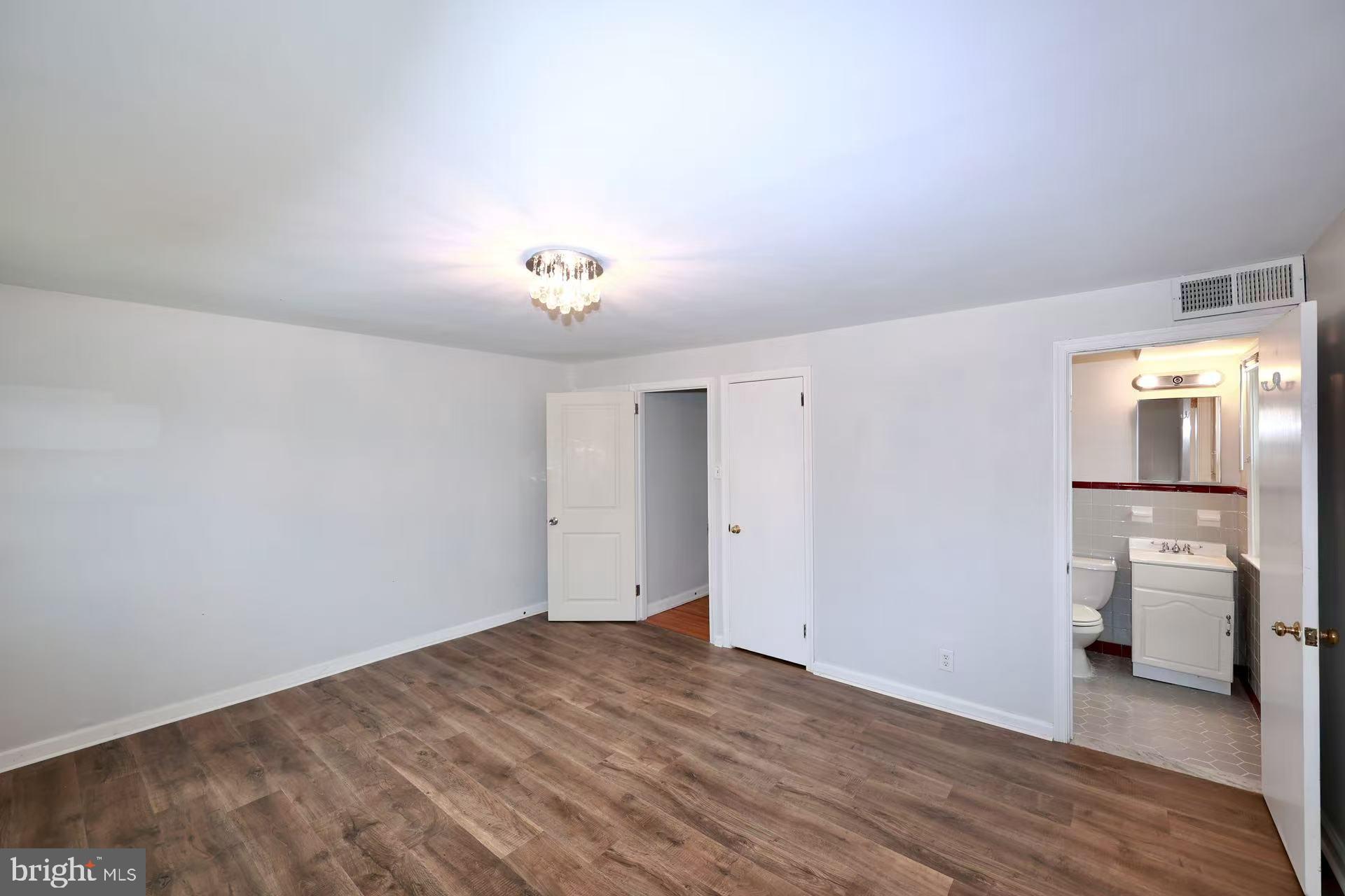 MAYFAIR (EAST) - Residential