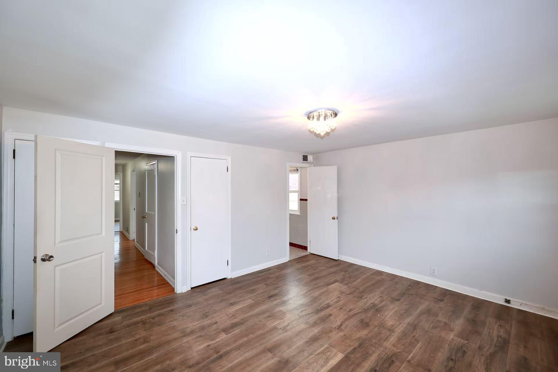 MAYFAIR (EAST) - Residential