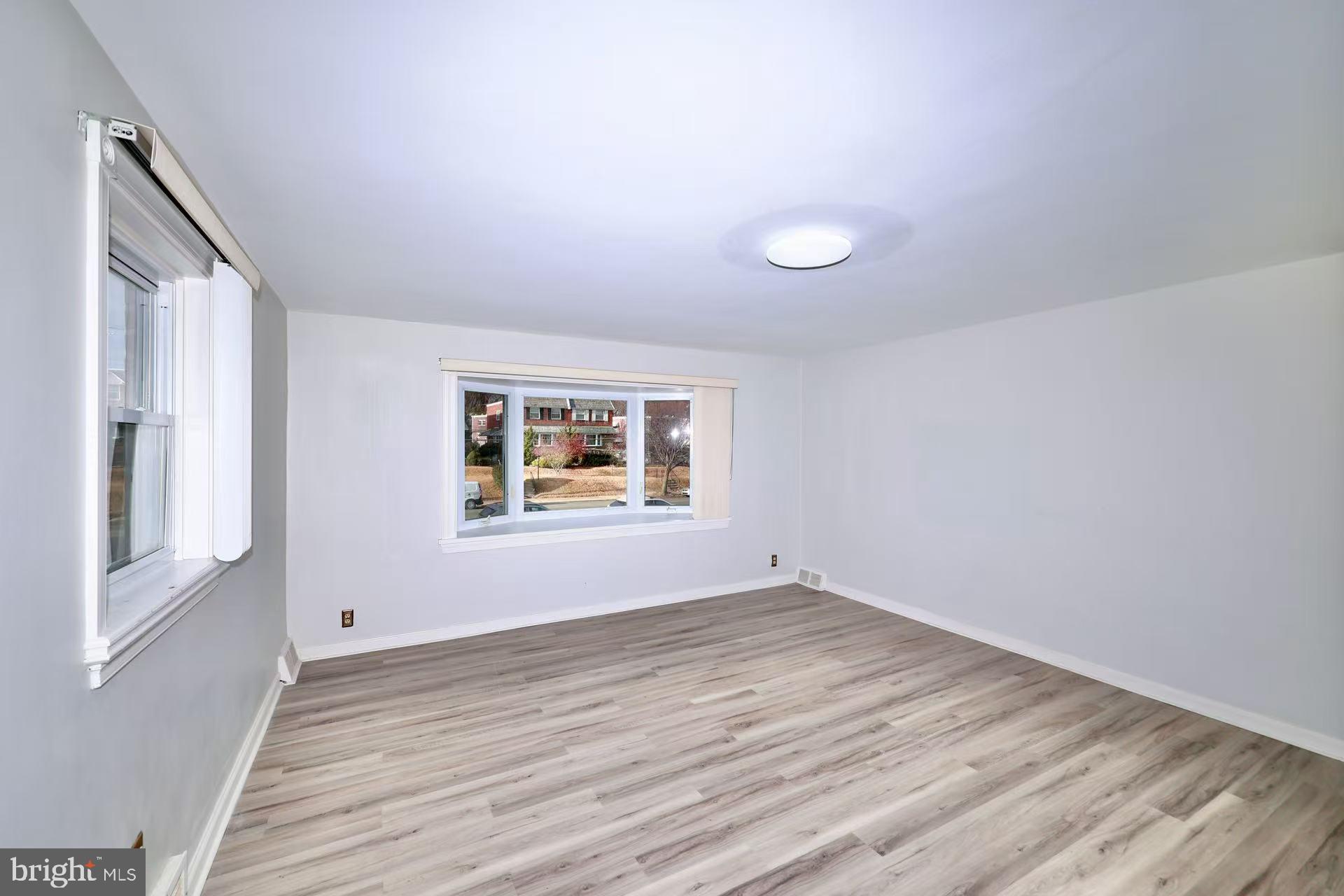 MAYFAIR (EAST) - Residential