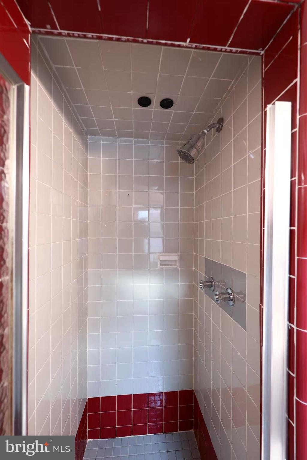 MAYFAIR (EAST) - Residential