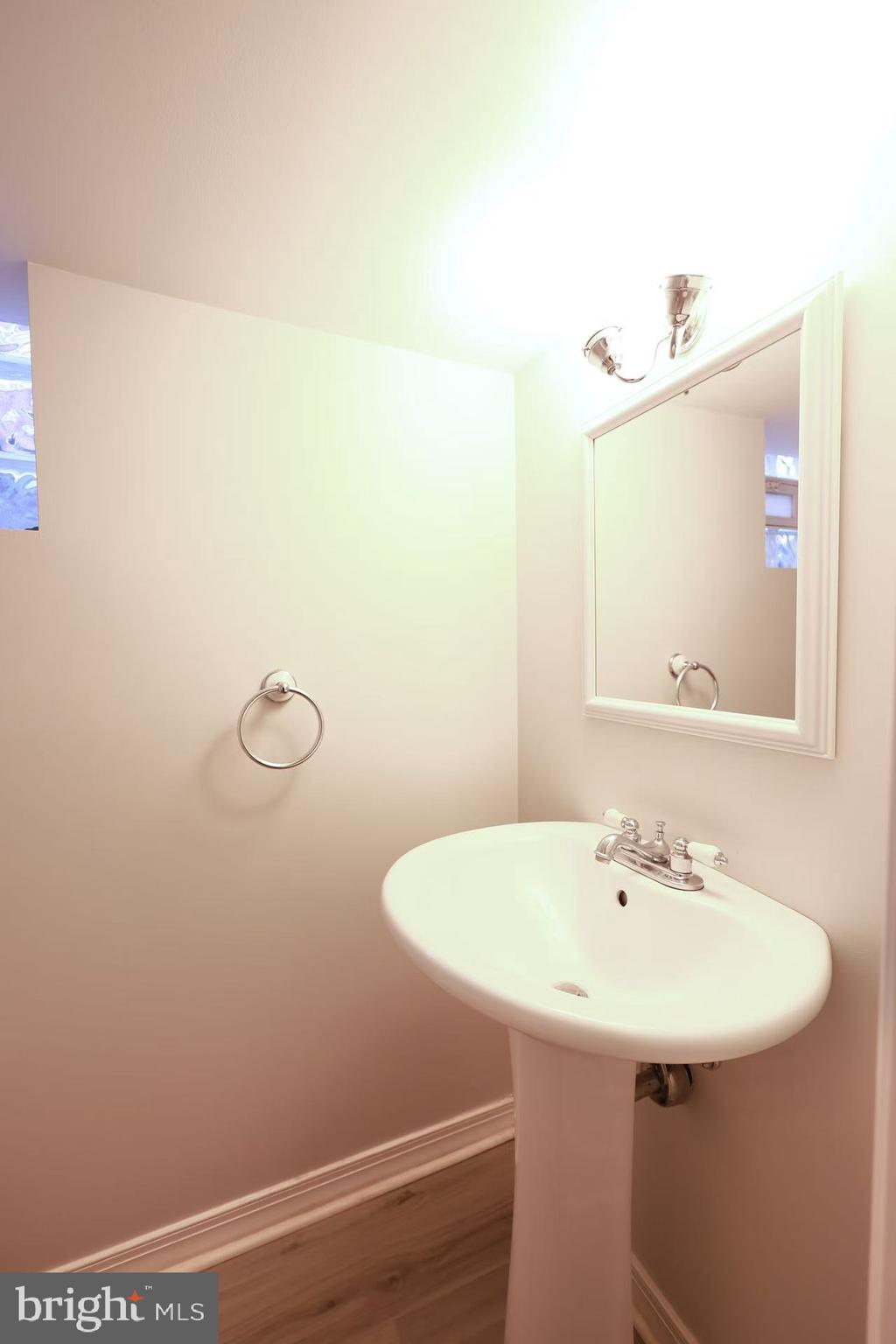 MAYFAIR (EAST) - Residential