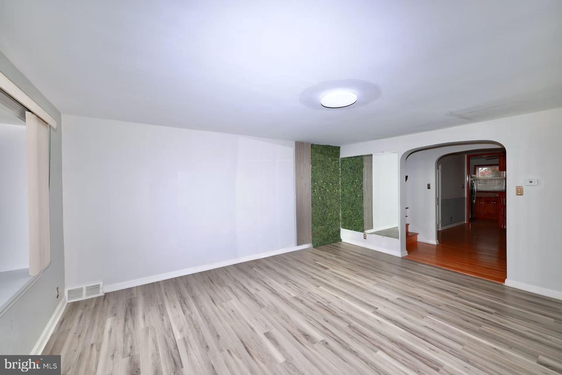 MAYFAIR (EAST) - Residential