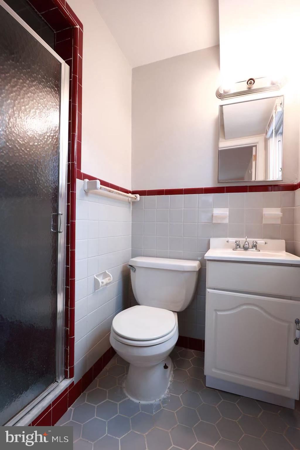 MAYFAIR (EAST) - Residential