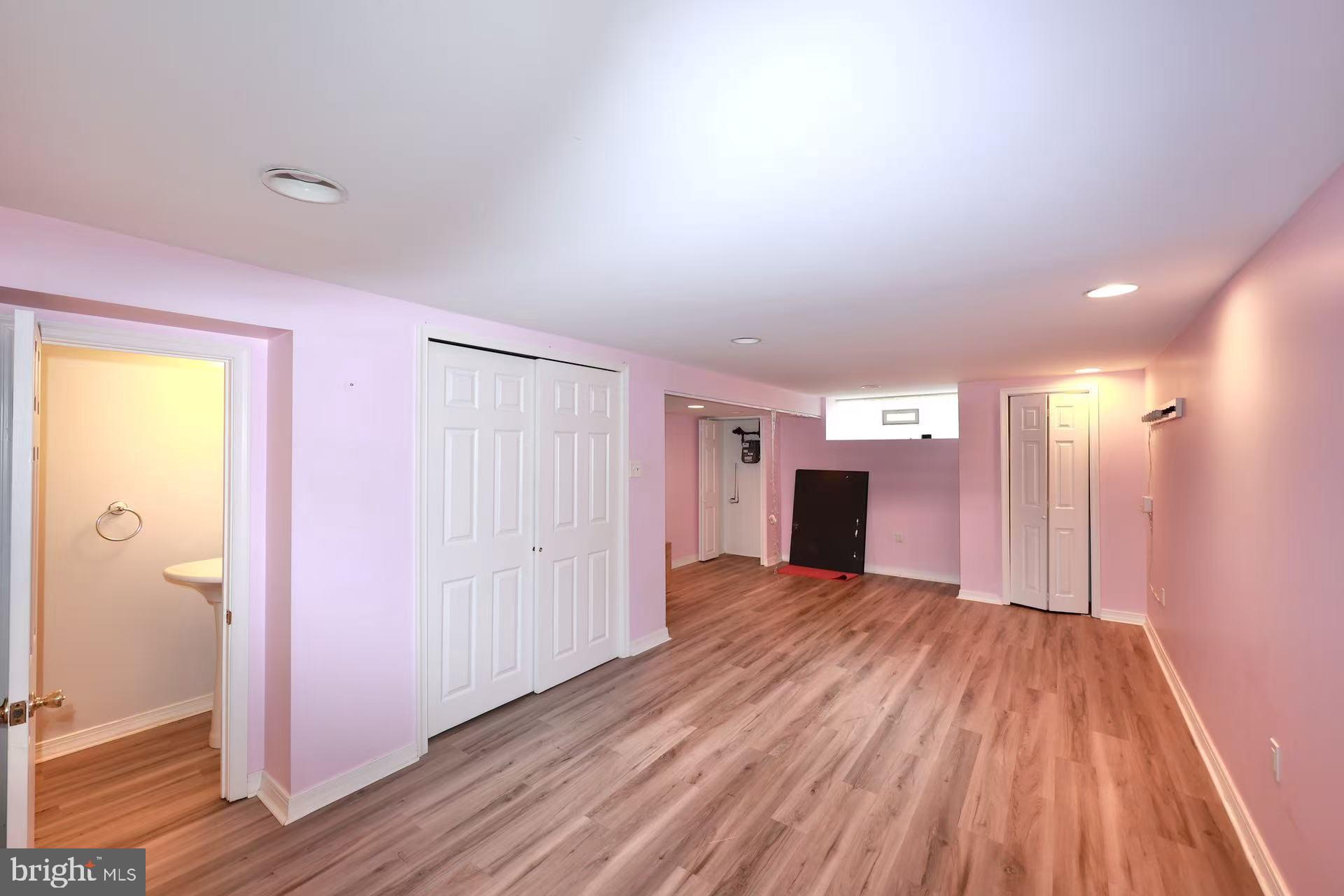 MAYFAIR (EAST) - Residential