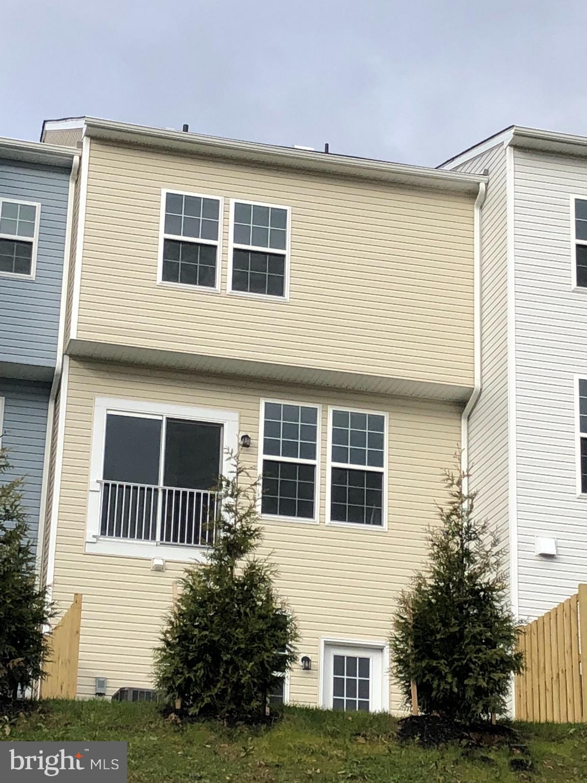 RIVERSIDE VILLAGES - Residential Lease