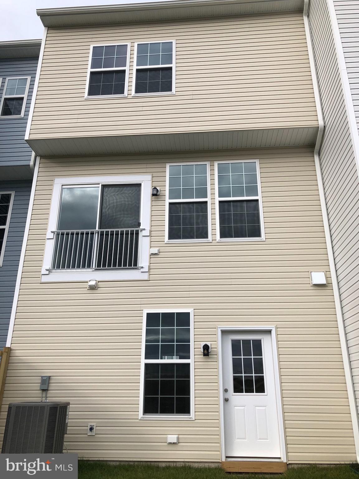 RIVERSIDE VILLAGES - Residential Lease