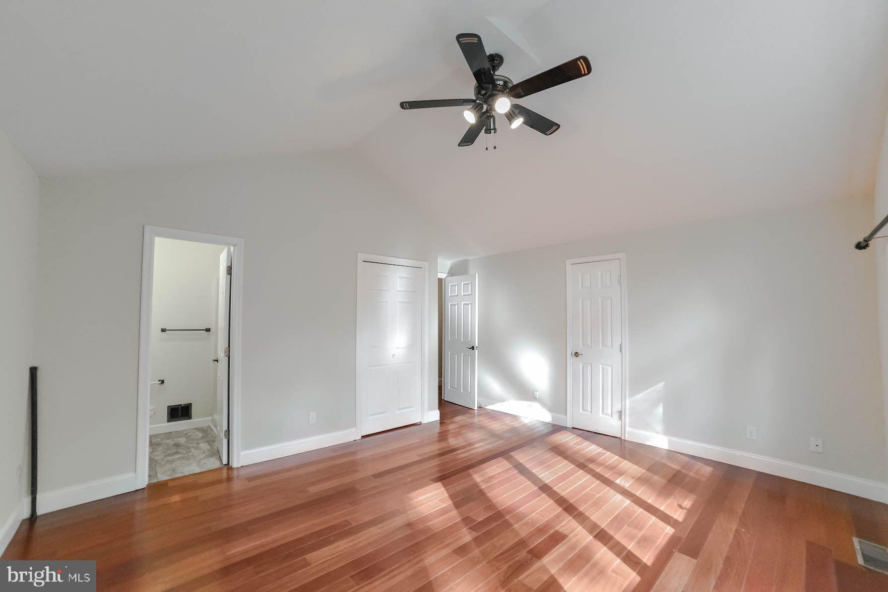 ESPERANZA FARMS - Residential