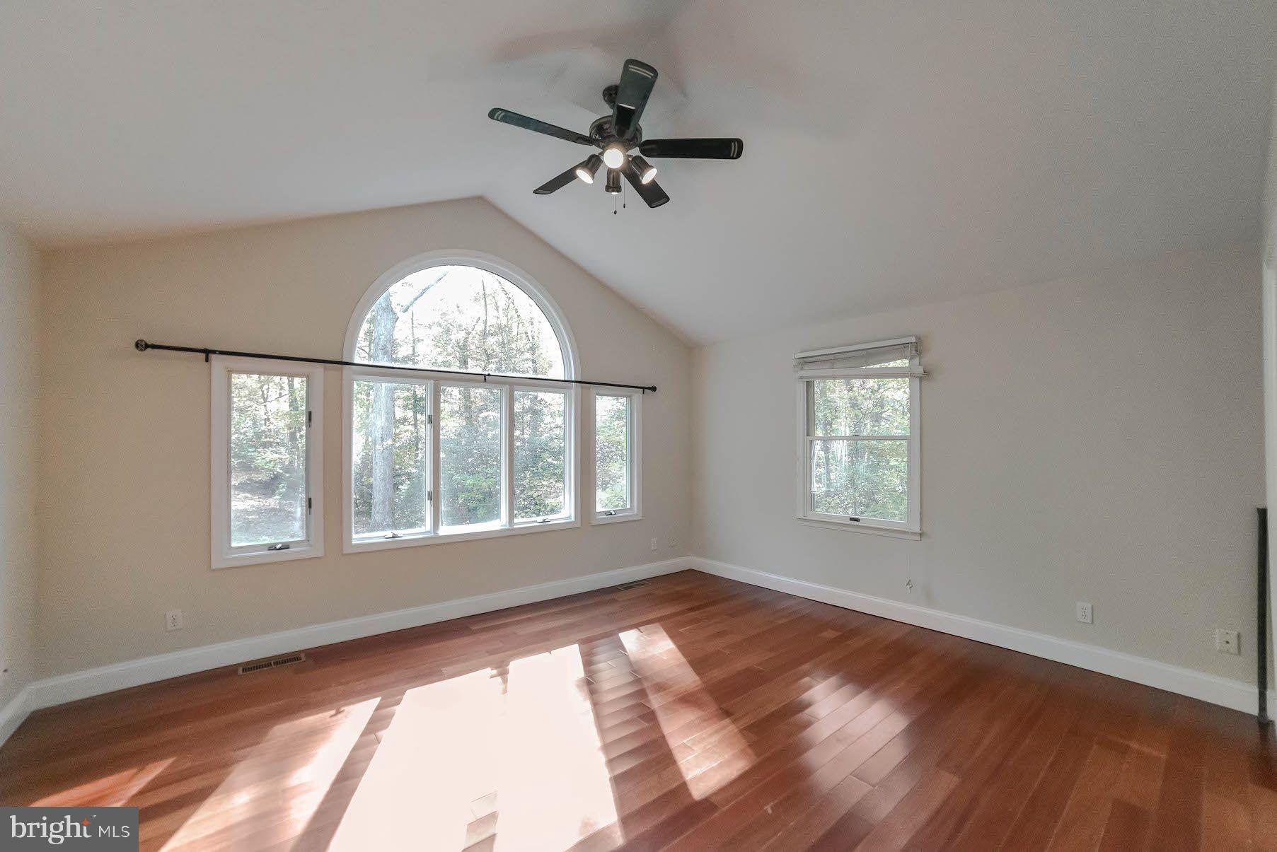 ESPERANZA FARMS - Residential