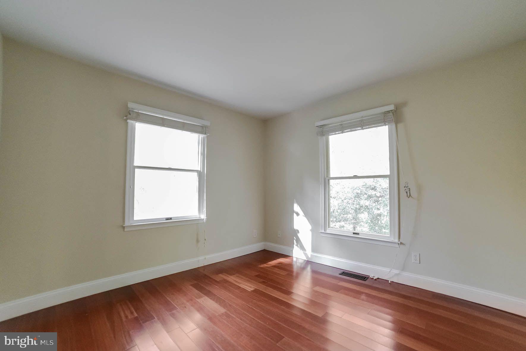 ESPERANZA FARMS - Residential