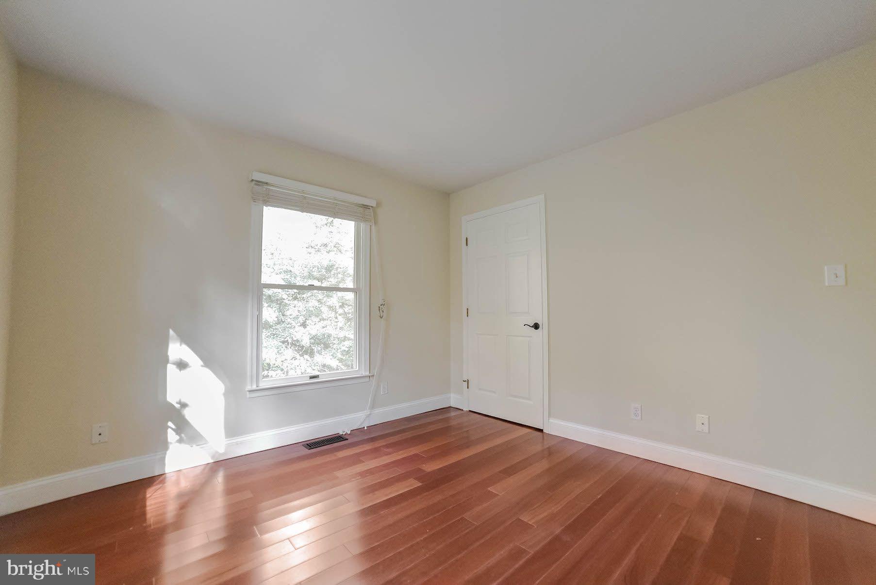 ESPERANZA FARMS - Residential