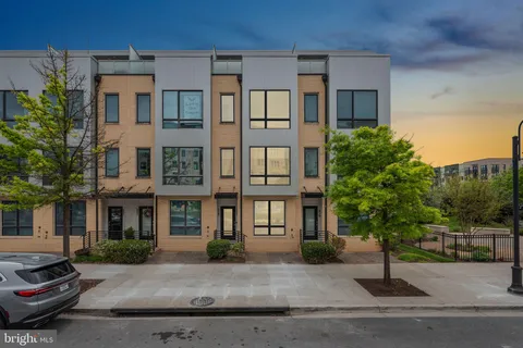 223 Crown Park Avenue, Gaithersburg, MD 20878 - MLS#: MDMC2190798