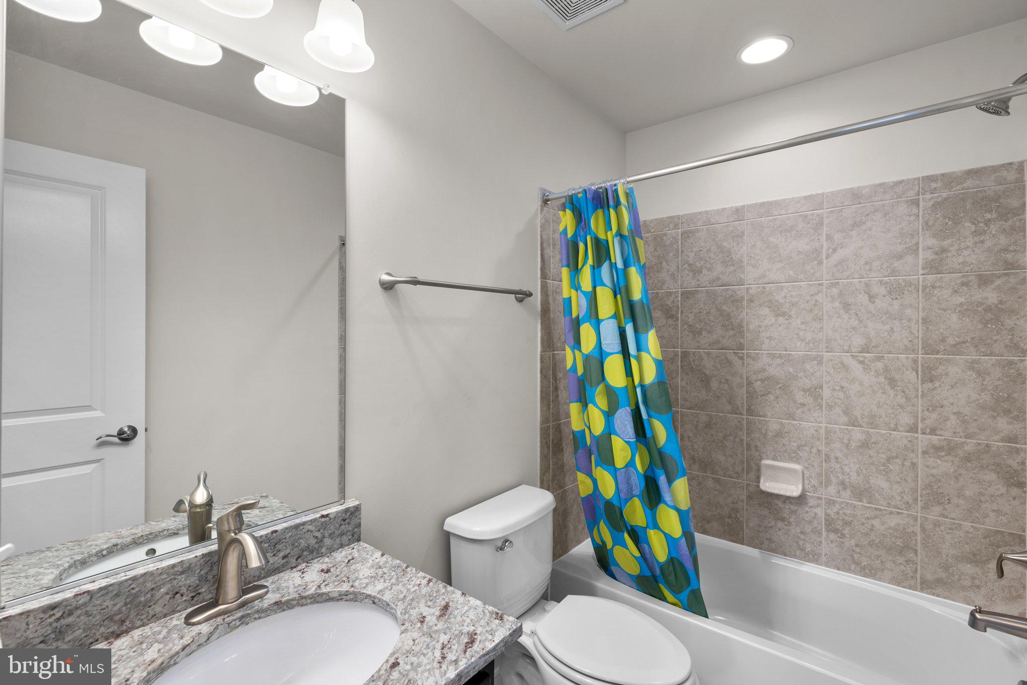 CROWN FARM - Residential