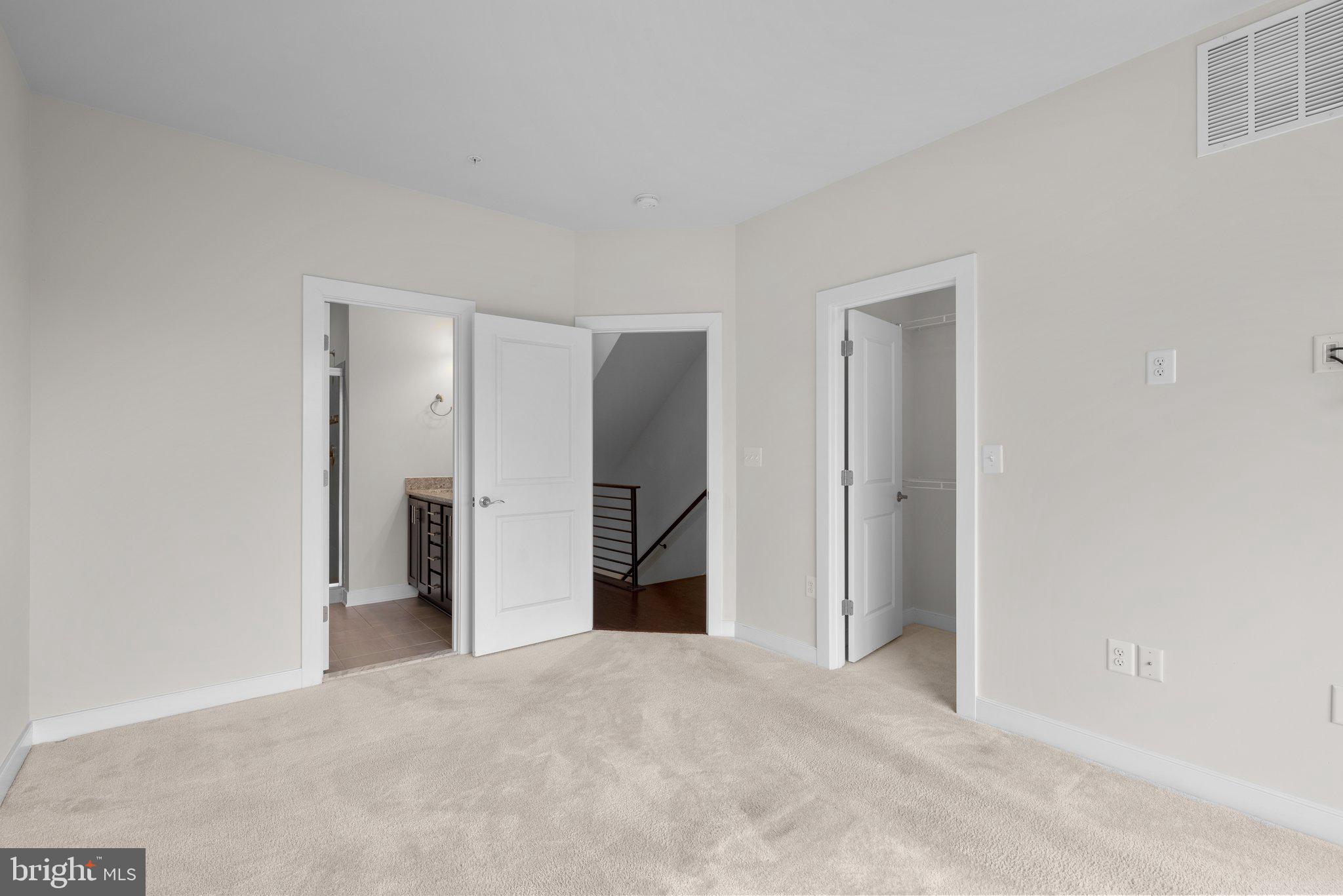 CROWN FARM - Residential