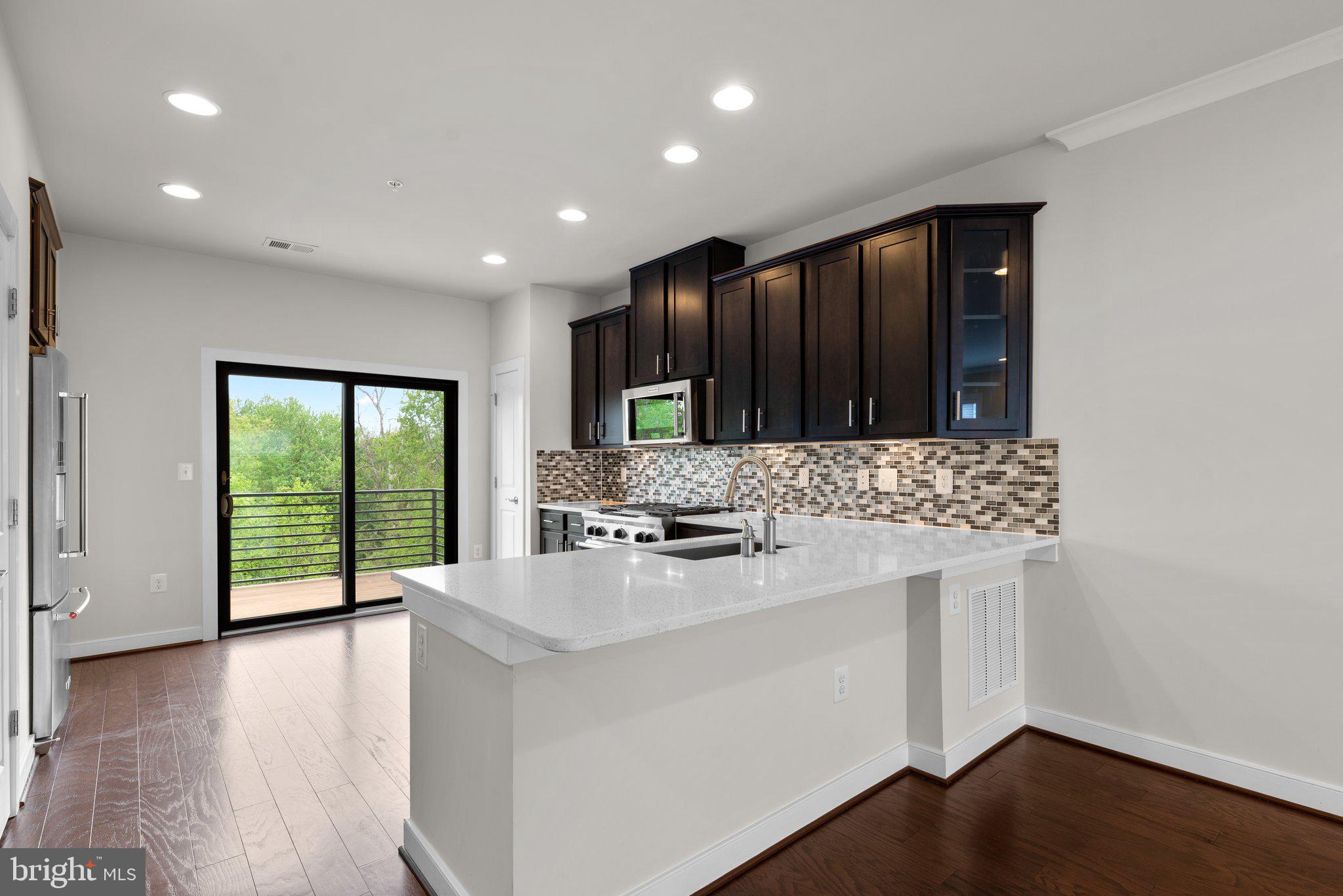 CROWN FARM - Residential