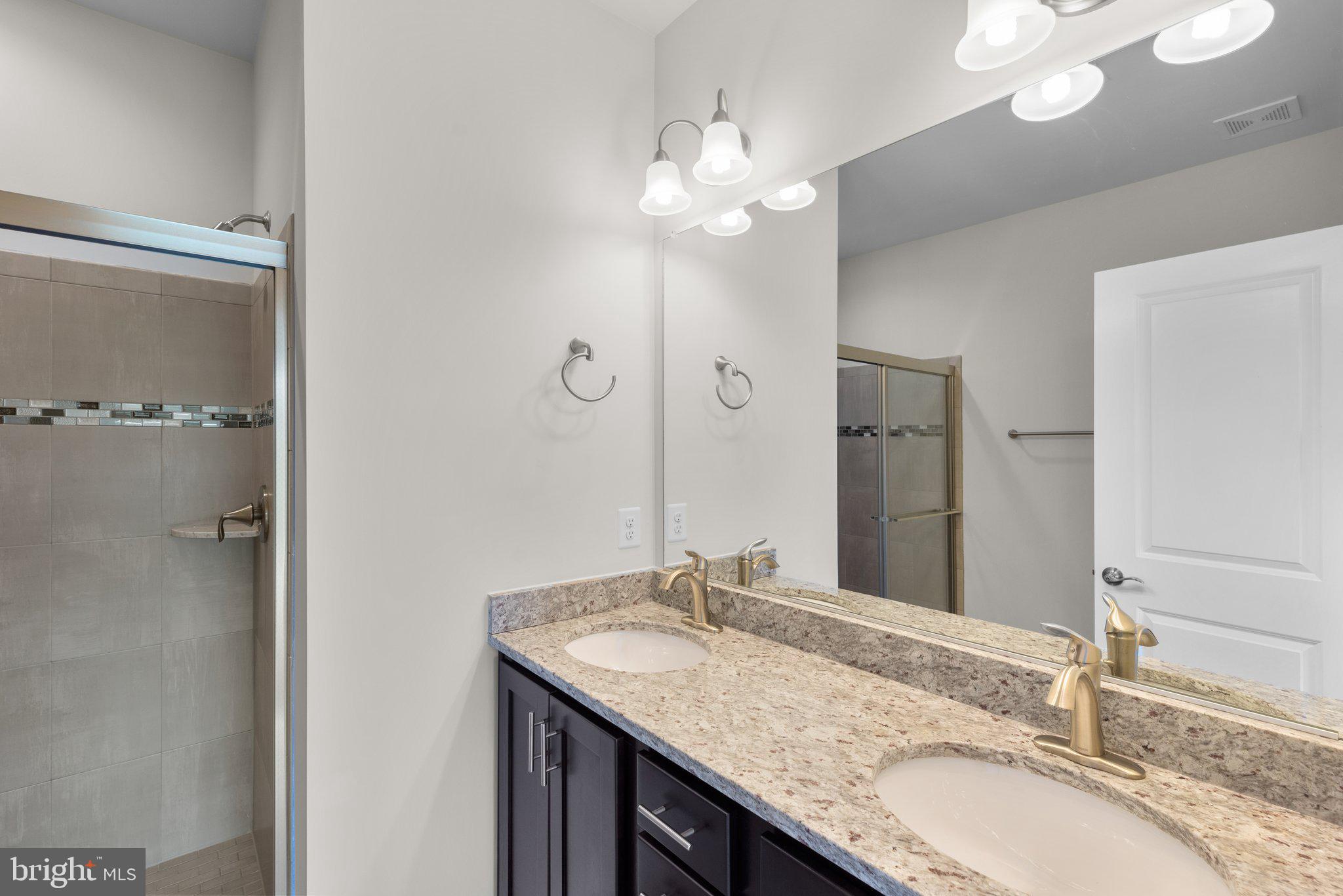 CROWN FARM - Residential