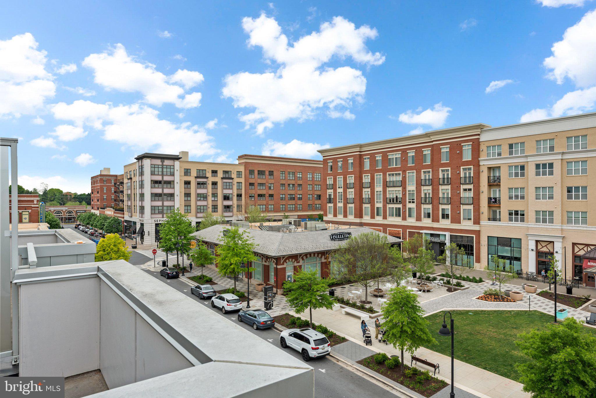 CROWN FARM - Residential