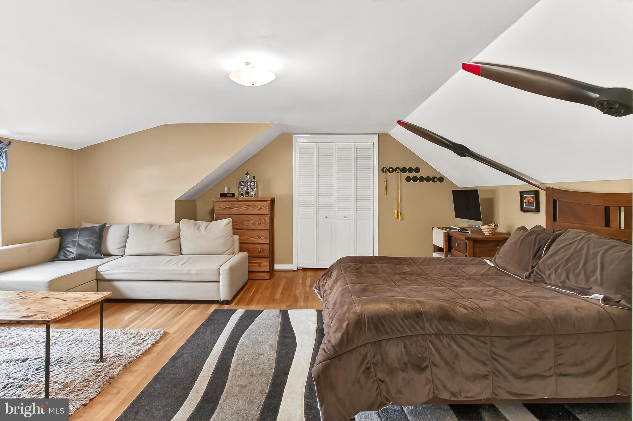 COLLINGWOOD ON THE POTOMAC - Residential