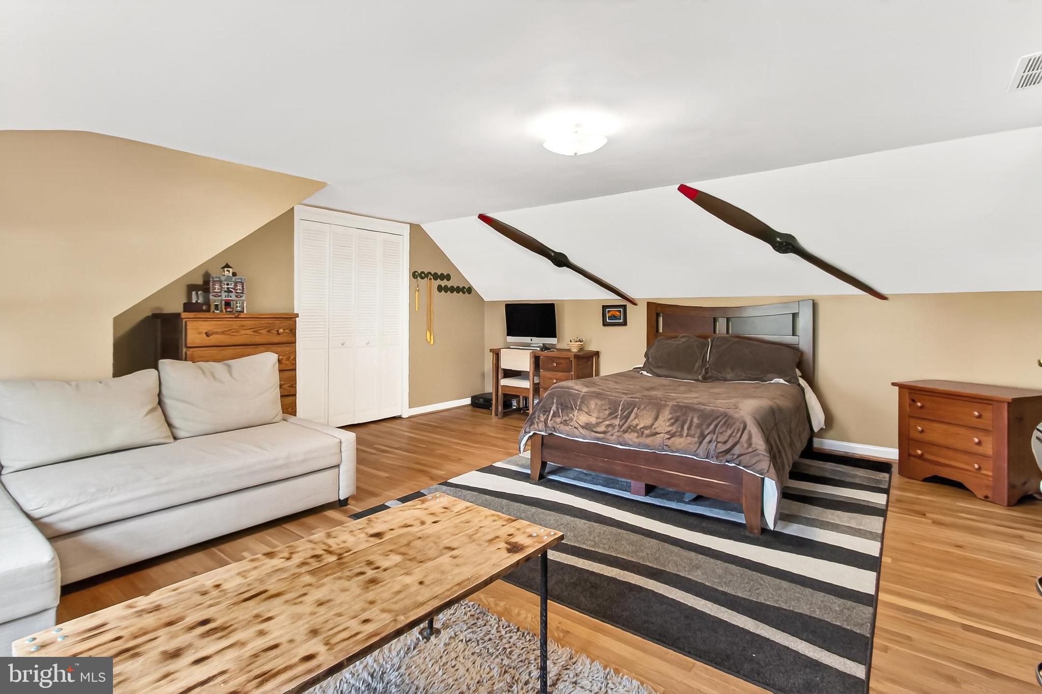 COLLINGWOOD ON THE POTOMAC - Residential