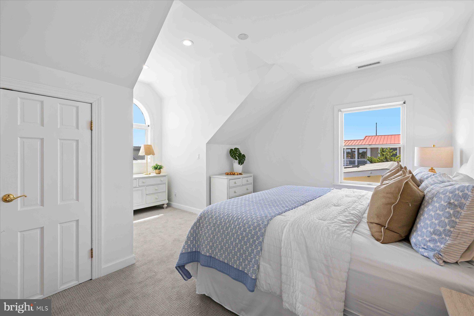 SUSSEX SHORES - Residential