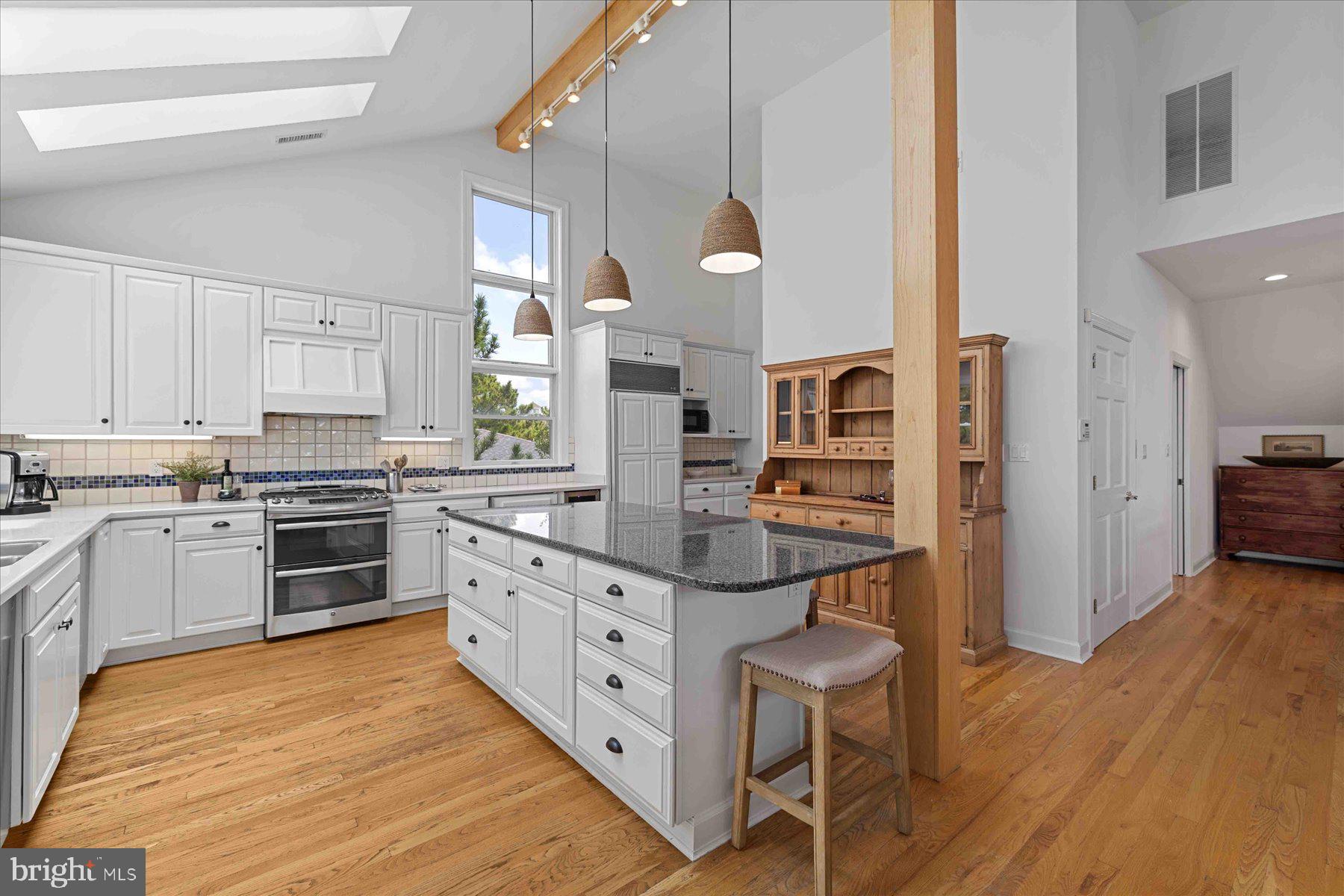 SUSSEX SHORES - Residential