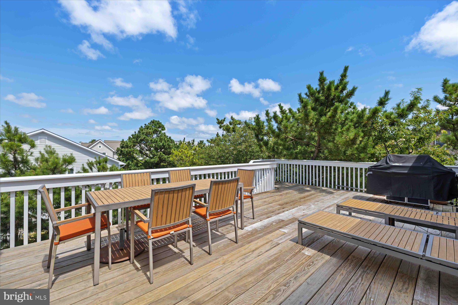 SUSSEX SHORES - Residential