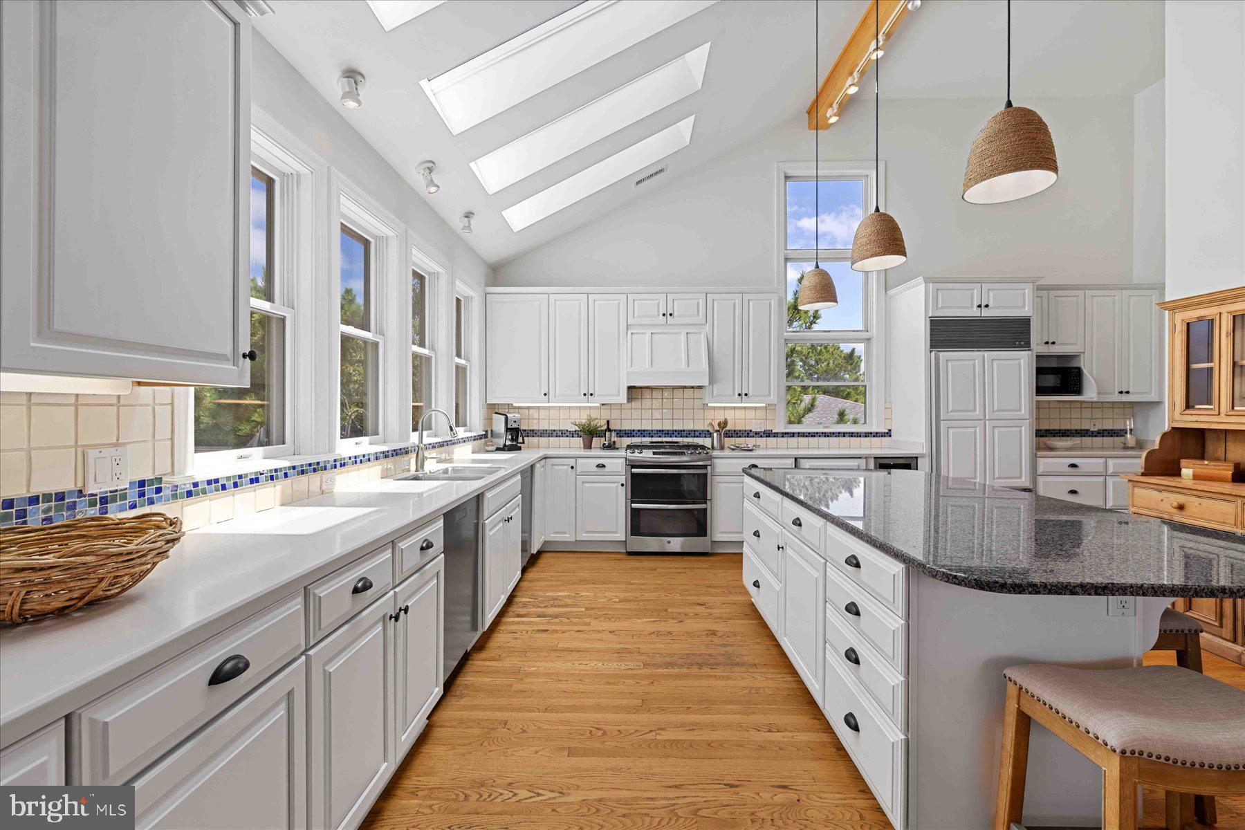 SUSSEX SHORES - Residential